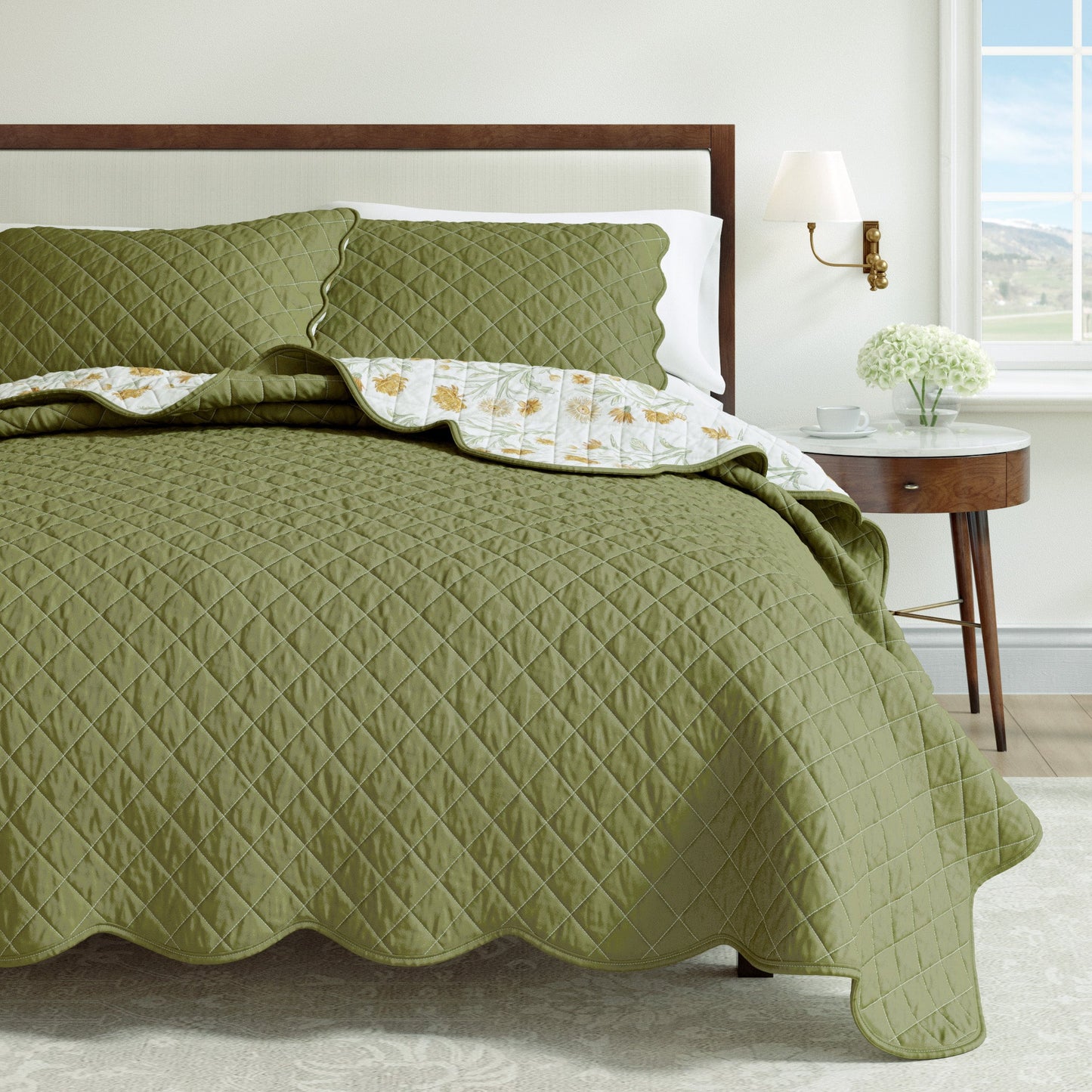 Floral Print & Scallopeded Edge Cotton Quilt Set - Illiana Collection