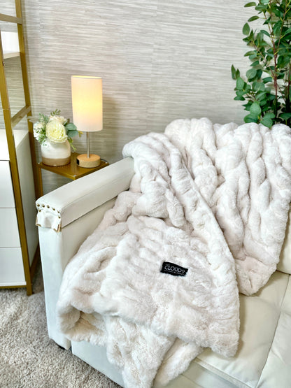 Ivory Faux Fur Blanket - Large: 60"x72"