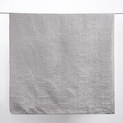 3-Piece Oversized Medallion Quilt Set - Clara Collection