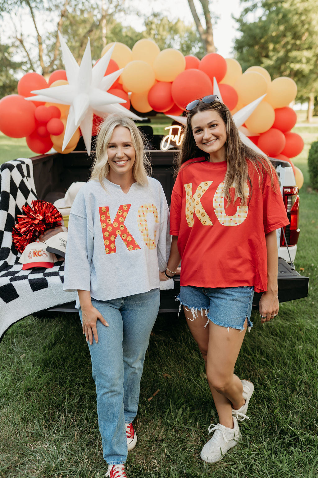 KC x Smiles Tee | Red