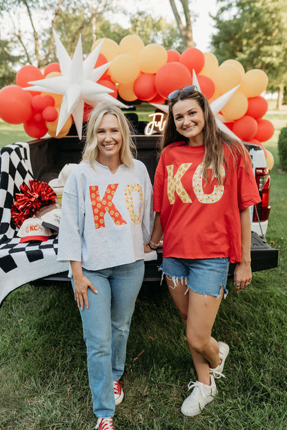 KC x Smiles Tee | Red