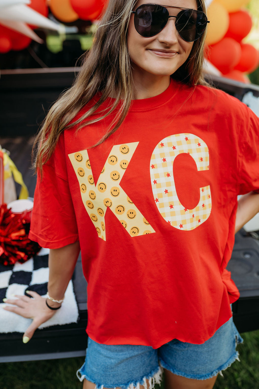 KC x Smiles Tee | Red